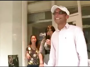a la india le gusta  ...