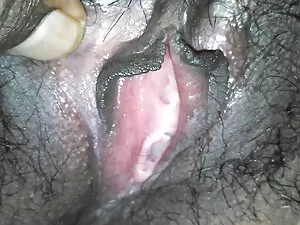 pareja joven haciénd ...